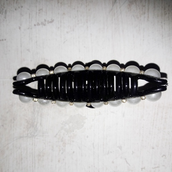 Crystal & Ivory Pearl Black Claw Hair Clip - Picture 8 of 8